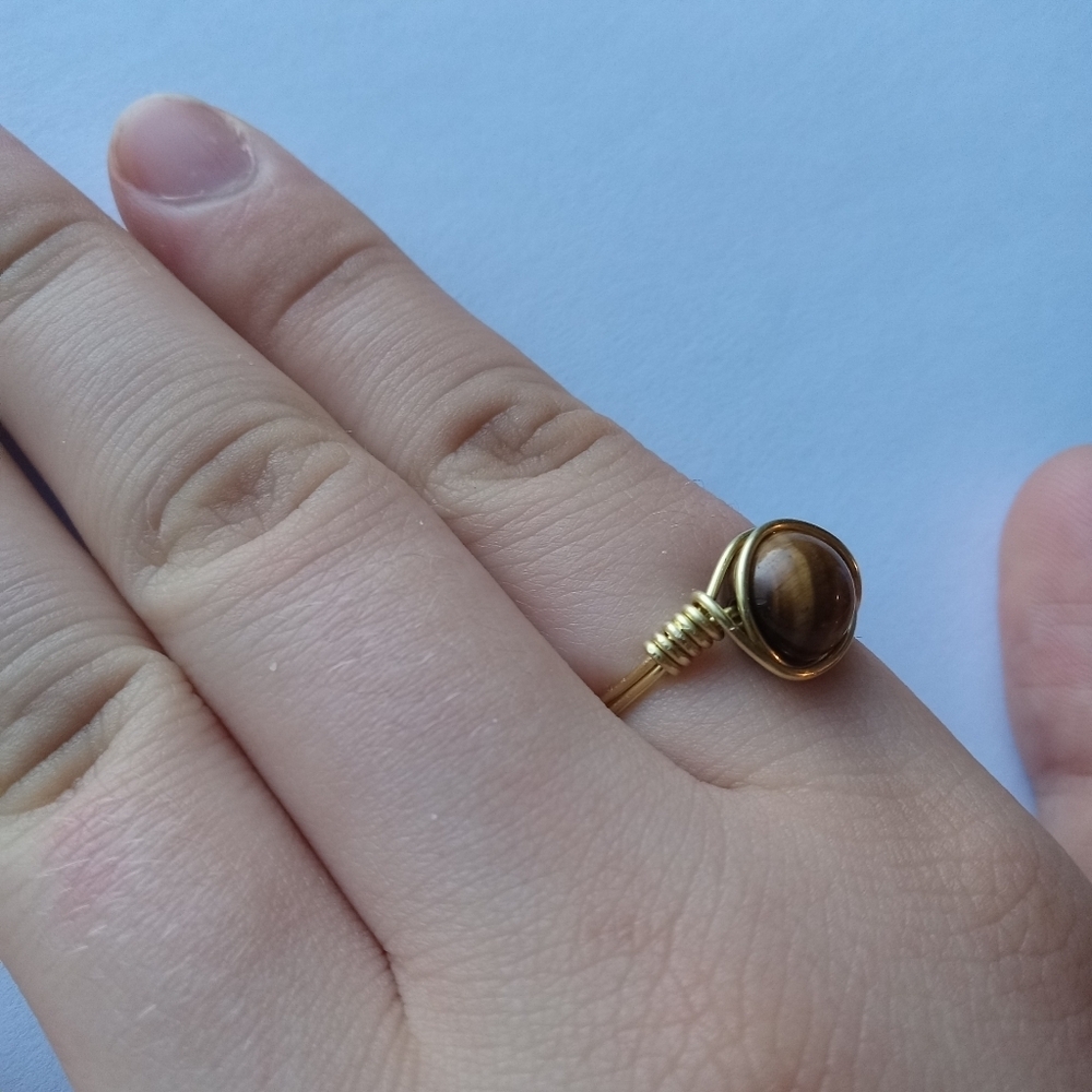 Tiger's eye stone wire wrapped ring size 8 - Picture 3 of 9